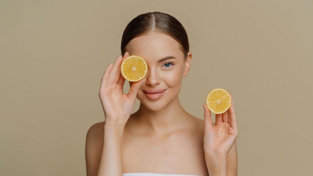 ۷ ترفند زیبایی با لیمو