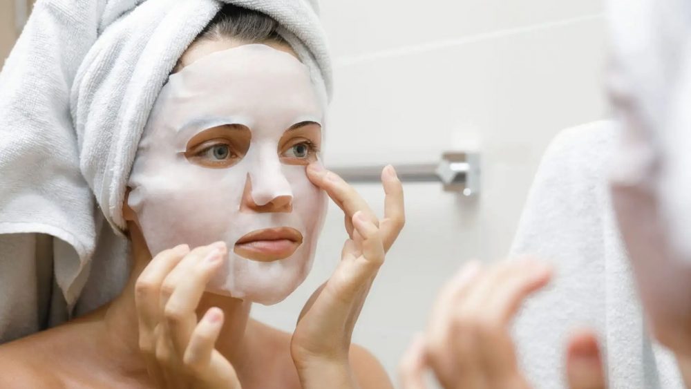 آیا استفاده‌ی روزانه از ماسک ورقه‌ای باعث آسیب به پوست می‌شود؟