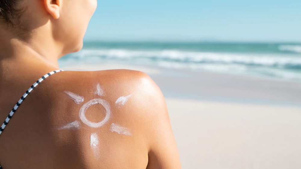 درمان مشکلات پوستی در اثر نور خورشید